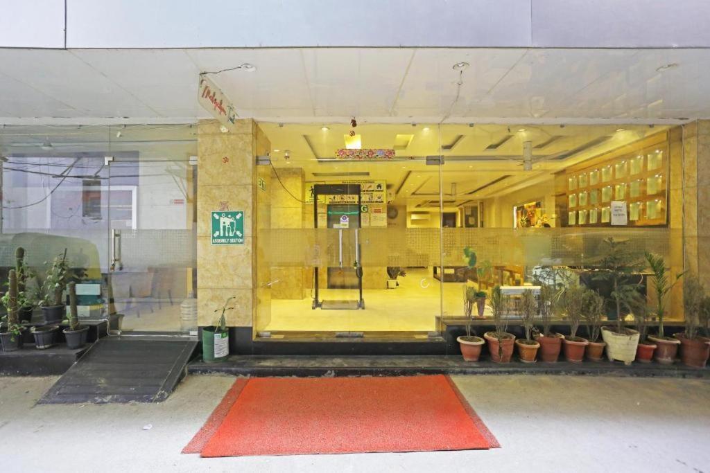 Hotel Urban Luxury New Delhi Exteriör bild