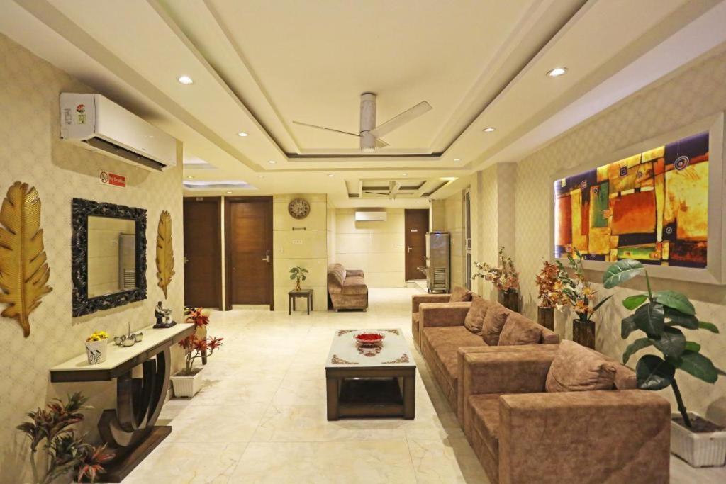 Hotel Urban Luxury New Delhi Exteriör bild